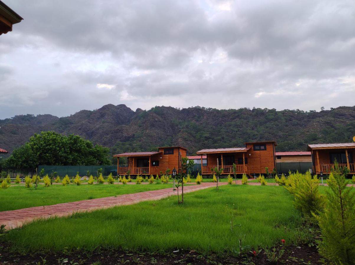 Ugur Pansiyon Bungalows Çıralı Ngoại thất bức ảnh