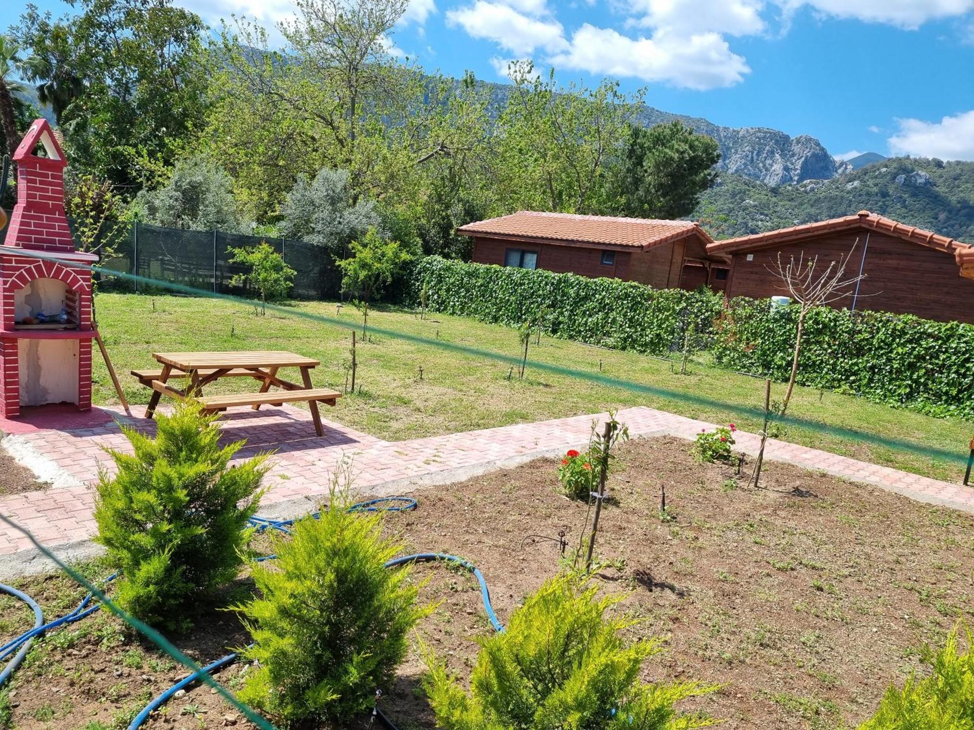 Ugur Pansiyon Bungalows Çıralı Ngoại thất bức ảnh